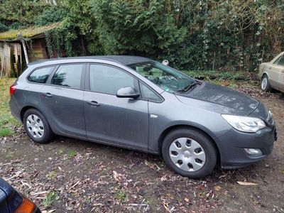 gebraucht Opel Astra Bastler Astra1.7 125PS SportsTourerEZ. 8.12 193000