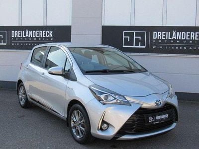 Gebraucht Toyota Yaris Hybrid Comfort 73 PS (53 kW) 2017 Silber Kleinwagen