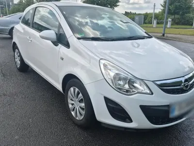 Gebraucht Opel Corsa Active 87 PS (63 kW) 2013 Weiß Kleinwagen