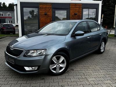 Grau Gebraucht 2013 Skoda Octavia Ambition Limousine | 9.490 € (Guter Preis)
