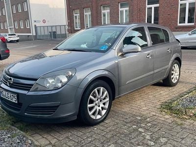Gebraucht Opel Astra 105 PS (77 kW) 2004 Grau Limousine
