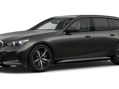 Gebraucht BMW 540 Comfort Edition 303 PS (222 kW) 2025 Grau Kombi
