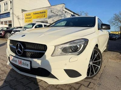 Gebraucht Mercedes CLA200 Shooting Brake 156 PS (114 kW) 2016 Weiß Kombi