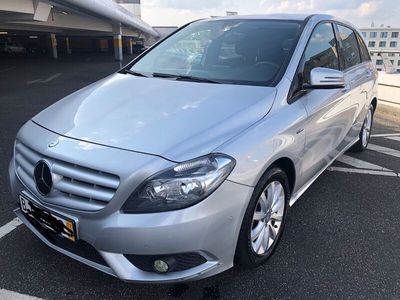 Mercedes B200
