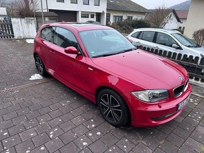 Rot Gebraucht 2009 BMW 116 Kleinwagen | 2.490 € (Guter Preis)