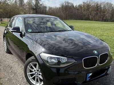 Gebraucht BMW 116 116 PS (85 kW) 2015 Schwarz Kleinwagen