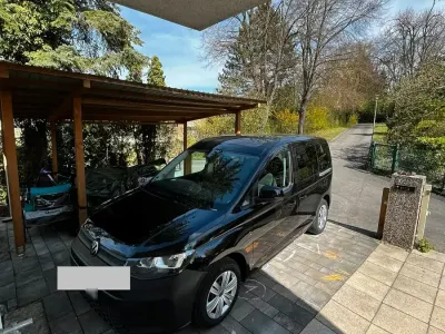 Gebraucht VW Caddy 90 PS (66 kW) 2021 Schwarz Van / Kleinbus