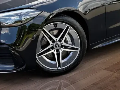 Gebraucht Mercedes C300 AMG 265 PS (194 kW) 2025 Schwarz Kombi