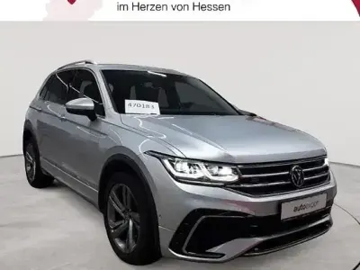 Gebraucht VW Tiguan R-line 245 PS (180 kW) 2022 Reflexsilber metallic SUV
