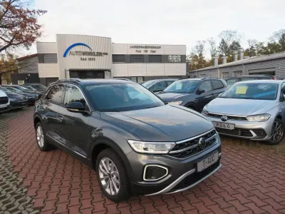 Gebraucht VW T-Roc Cabriolet Style 150 PS (110 kW) 2026 Grau SUV
