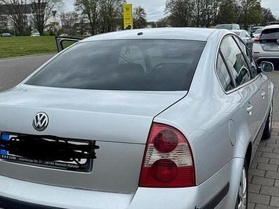 Gebraucht VW Passat 102 PS (75 kW) 2002 Silber Limousine