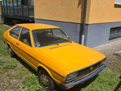 Gebraucht VW Passat 75 PS (55 kW) 1975 Gelb Limousine