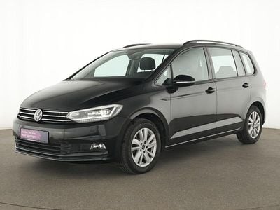 Second-hand VW Touran Comfortline 116 CP (85 kW) 2020 Negru Monovolum