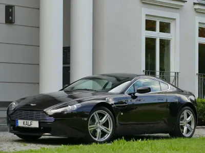 Gebraucht Aston Martin V8 Vantage 426 PS (313 kW) 2009 Berwick bronze q colour Coupé