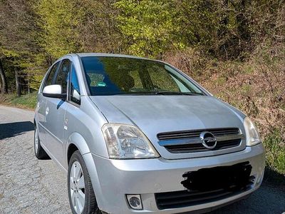 Usata Opel Meriva 101 CV (74 kW) 2005 Argento Monovolume