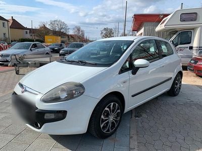 Gebraucht Fiat Grande Punto 78 PS (57 kW) 2011 Weiß Kleinwagen