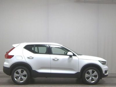 Second-hand Volvo XC40 Momentum 197 CP (144 kW) 2020 Alb SUV