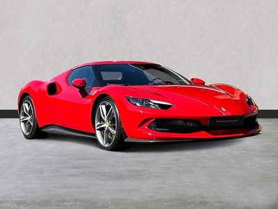 Gebraucht Ferrari 296 830 PS (610 kW) 2024 Rot Coupé