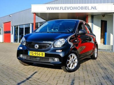 Gebraucht Smart ForFour Electric Drive 60 kW (82 PS) 2018 Schwarz Limousine