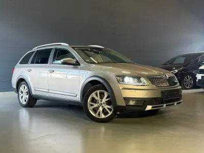Gebraucht Skoda Octavia Scout 4x4 184 PS (135 kW) 2015 Beige Kombi