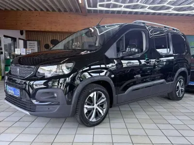 Gebraucht Peugeot Rifter 131 PS (96 kW) 2020 Schwarz Van / Kleinbus