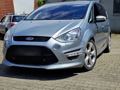 Gebraucht Ford S-MAX S 163 PS (119 kW) 2013 Silber Van / Kleinbus