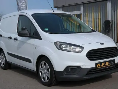 Gebraucht Ford Tourneo Courier 101 PS (74 kW) 2022 Weiß Van / Kleinbus
