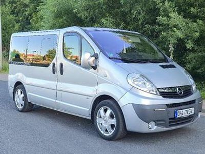 Gebraucht Opel Vivaro 145 PS (106 kW) 2008 Silber Van / Kleinbus