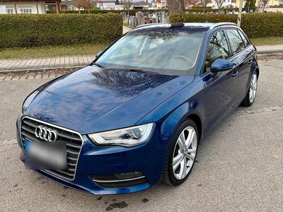 Gebraucht Audi A3 S-Line 150 PS (110 kW) 2015 Blau Kombi