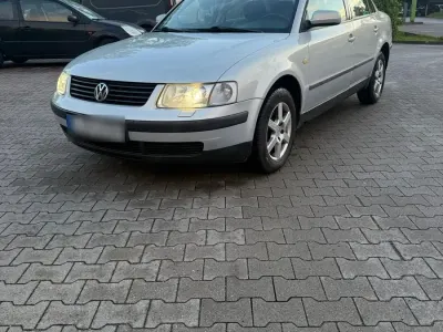Gebraucht VW Passat 150 PS (110 kW) 1999 Blau Limousine