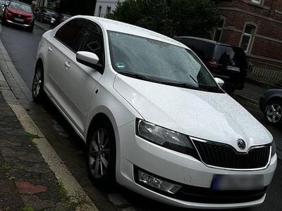 Gebraucht Skoda Rapid 105 PS (77 kW) 2013 Weiß Kleinwagen
