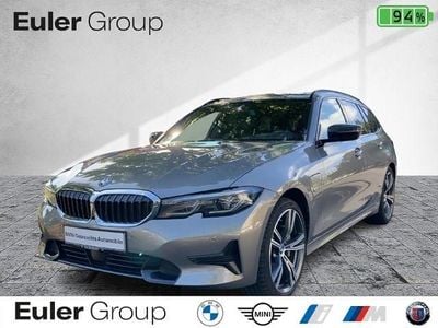 BMW 330e
