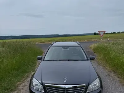 Gebraucht Mercedes C200 136 PS (100 kW) 2010 Grau Limousine