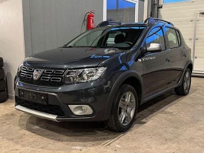 Gebraucht Dacia Sandero Prestige 101 PS (74 kW) 2020 Grau Limousine
