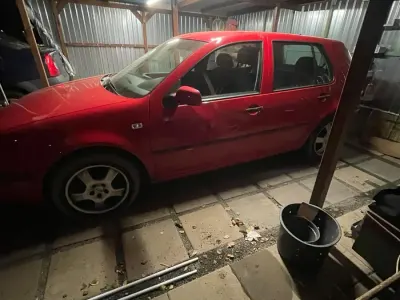 Gebraucht VW Golf IV 75 PS (55 kW) 2001 Rot Kleinwagen