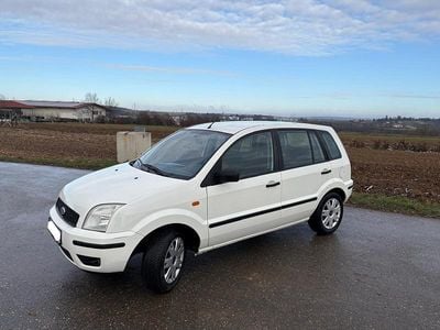Weiß Gebraucht 2004 Ford Fusion Trend Kombi | 1.499 € (Superpreis)