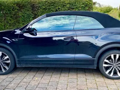 Gebraucht VW T-Roc Cabriolet R-line 150 PS (110 kW) 2021 Schwarz Cabrio