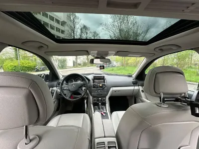 Gebraucht Mercedes C300 Elegance 231 PS (169 kW) 2010 Beige Limousine