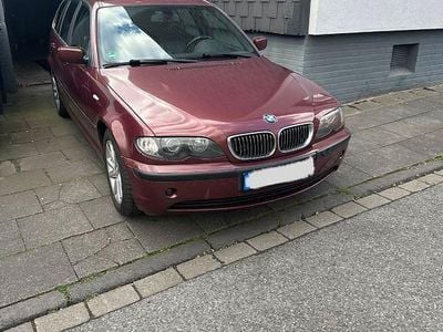 Gebraucht BMW 318 143 PS (105 kW) 2003 Rot Kombi