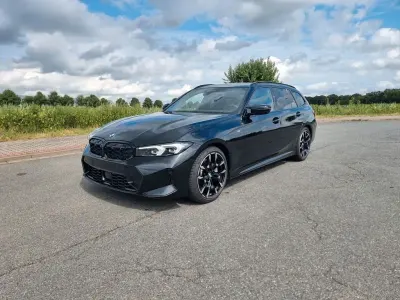 Gebraucht BMW 330 Sport Line 286 PS (210 kW) 2024 Schwarz Kombi