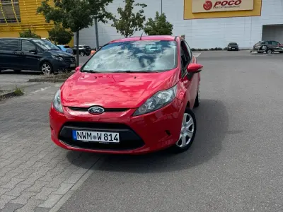 Gebraucht Ford Fiesta 105 PS (77 kW) 2009 Rot Kleinwagen