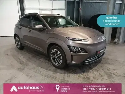 Gebraucht Hyundai Kona Trend 100 kW (136 PS) 2022 Braun SUV