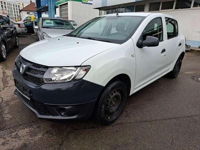 Gebraucht Dacia Sandero Essentiel 75 PS (55 kW) 2015 Gletscherweiss Kleinwagen