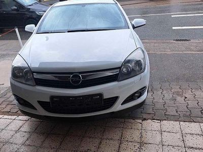 Gebraucht Opel Astra GTC 90 PS (66 kW) 2009 Weiß Coupé