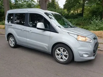 Gebraucht Ford Tourneo Connect Titanium 101 PS (74 kW) 2017 Silber Van / Kleinbus