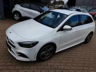 Gebraucht Mercedes B250 AMG line 224 PS (164 kW) 2019 Weiß Van / Kleinbus