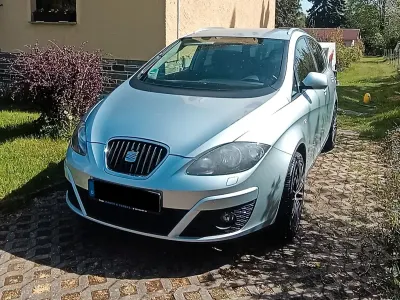 Gebraucht Seat Altea Style 105 PS (77 kW) 2011 Silber Kombi