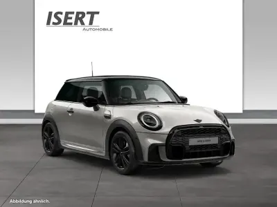 Używany Mini Cooper 136 KM (100 kW) 2023 Srebrny Hatchback