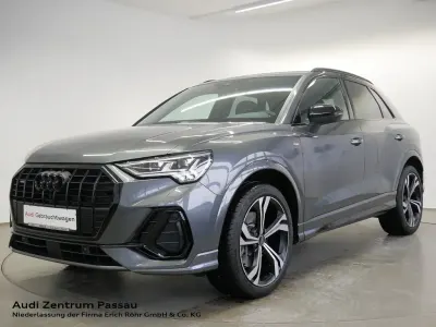 Usata Audi Q3 Ambiente 190 CV (139 kW) 2025 Grigio SUV