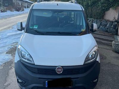 Weiß Gebraucht 2015 Fiat Doblò Van / Kleinbus | 10.600 € (Fairer Preis)